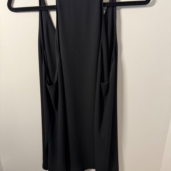 Babaton V-Neck Camisole Blouse – Black (Size large)| Effortlessly Elegant! - Picture 4 of 8